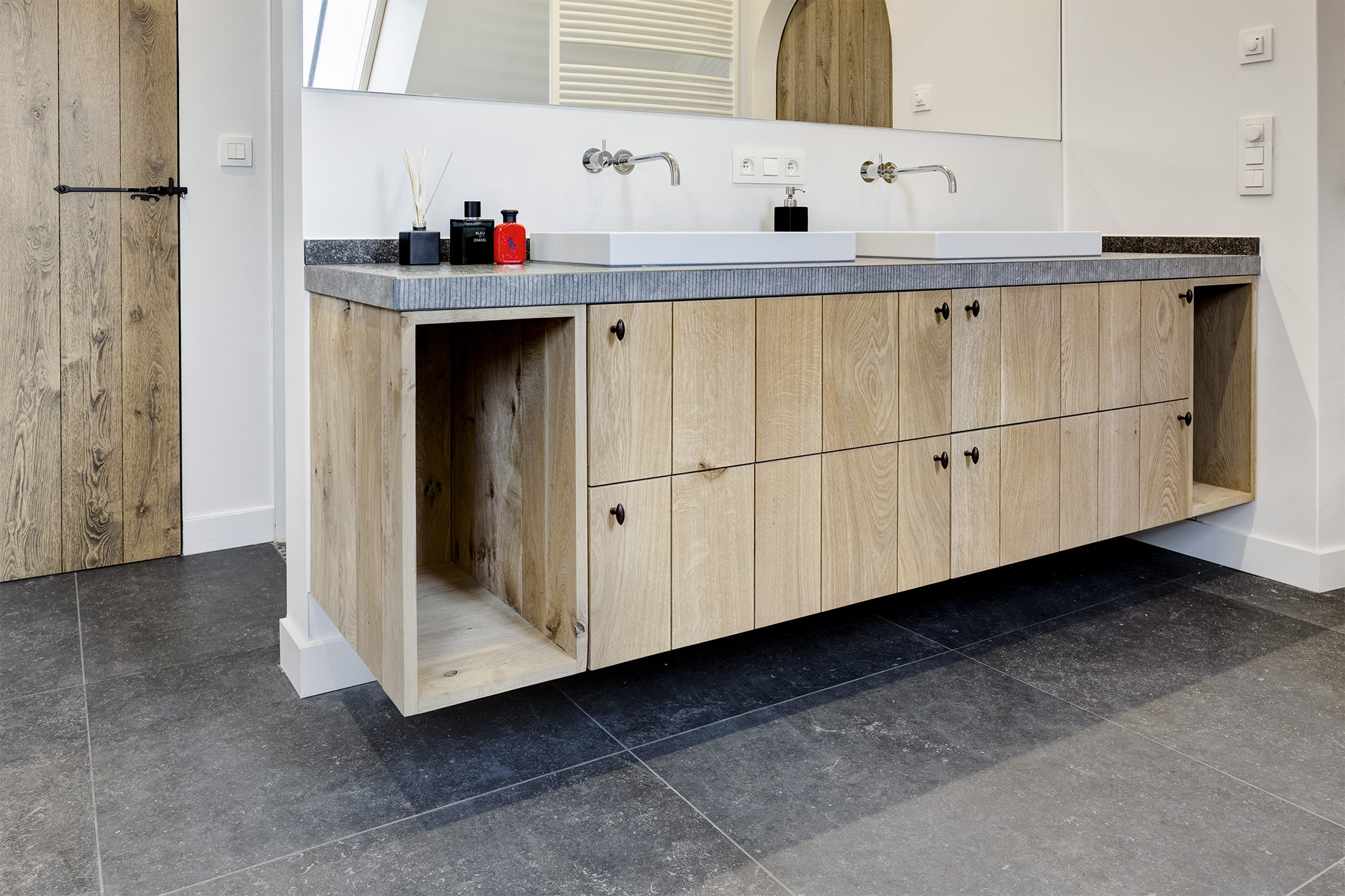 Badkamer ideeen landelijk: landelijke badkamer in de slaapkamer ...